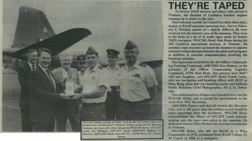 RAAF News April 1990